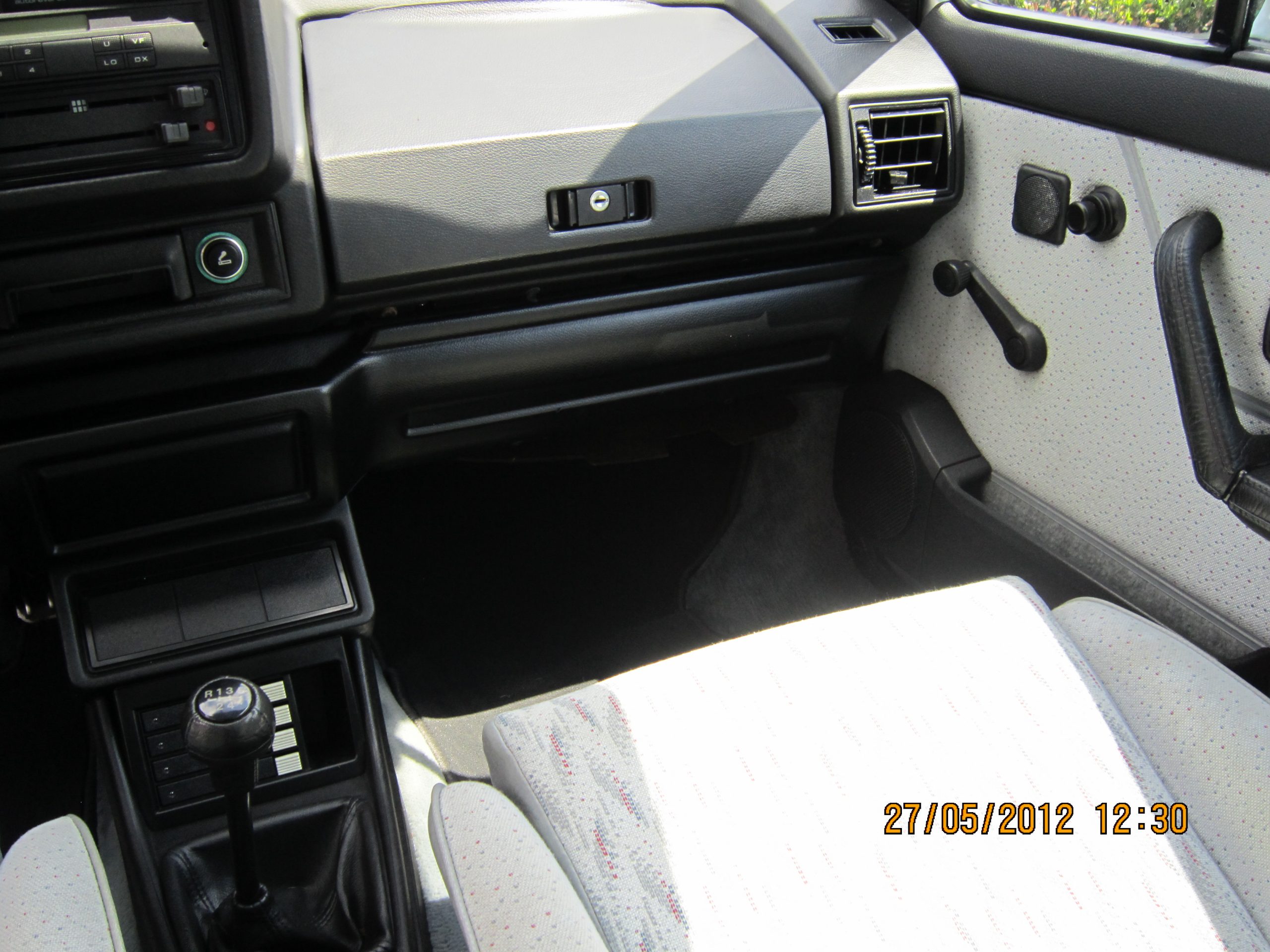 
								Golf 1 Cabrio Bel Air full									