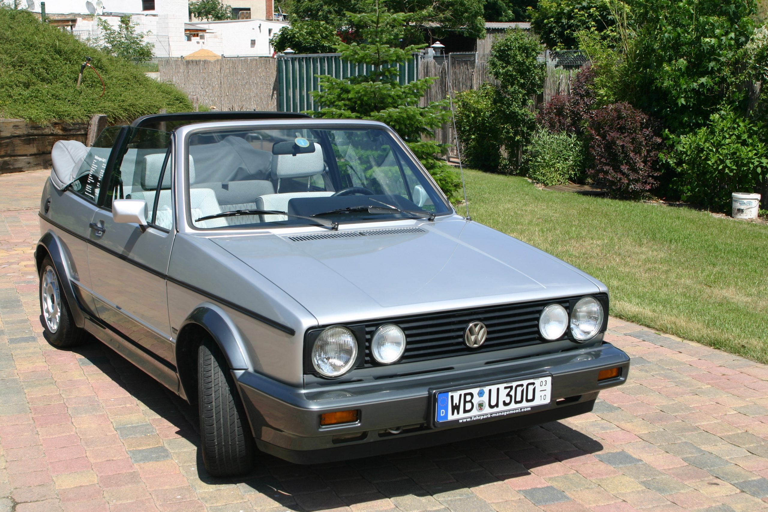 
								Golf 1 Cabrio Bel Air full									