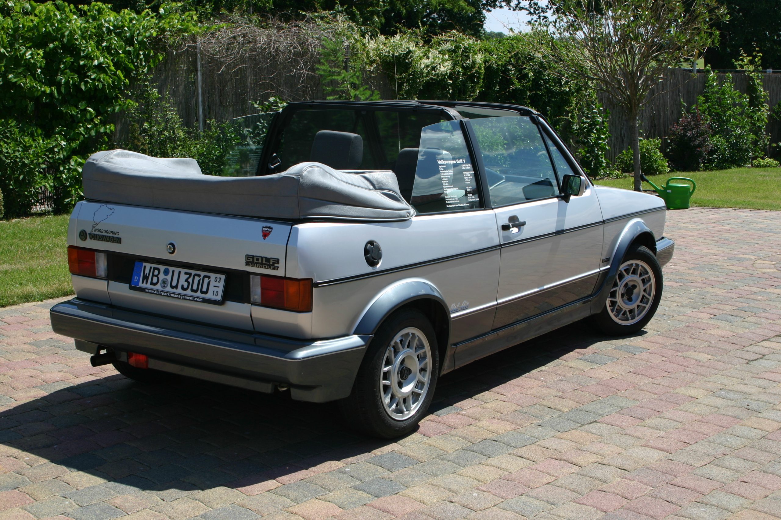 
								Golf 1 Cabrio Bel Air full									