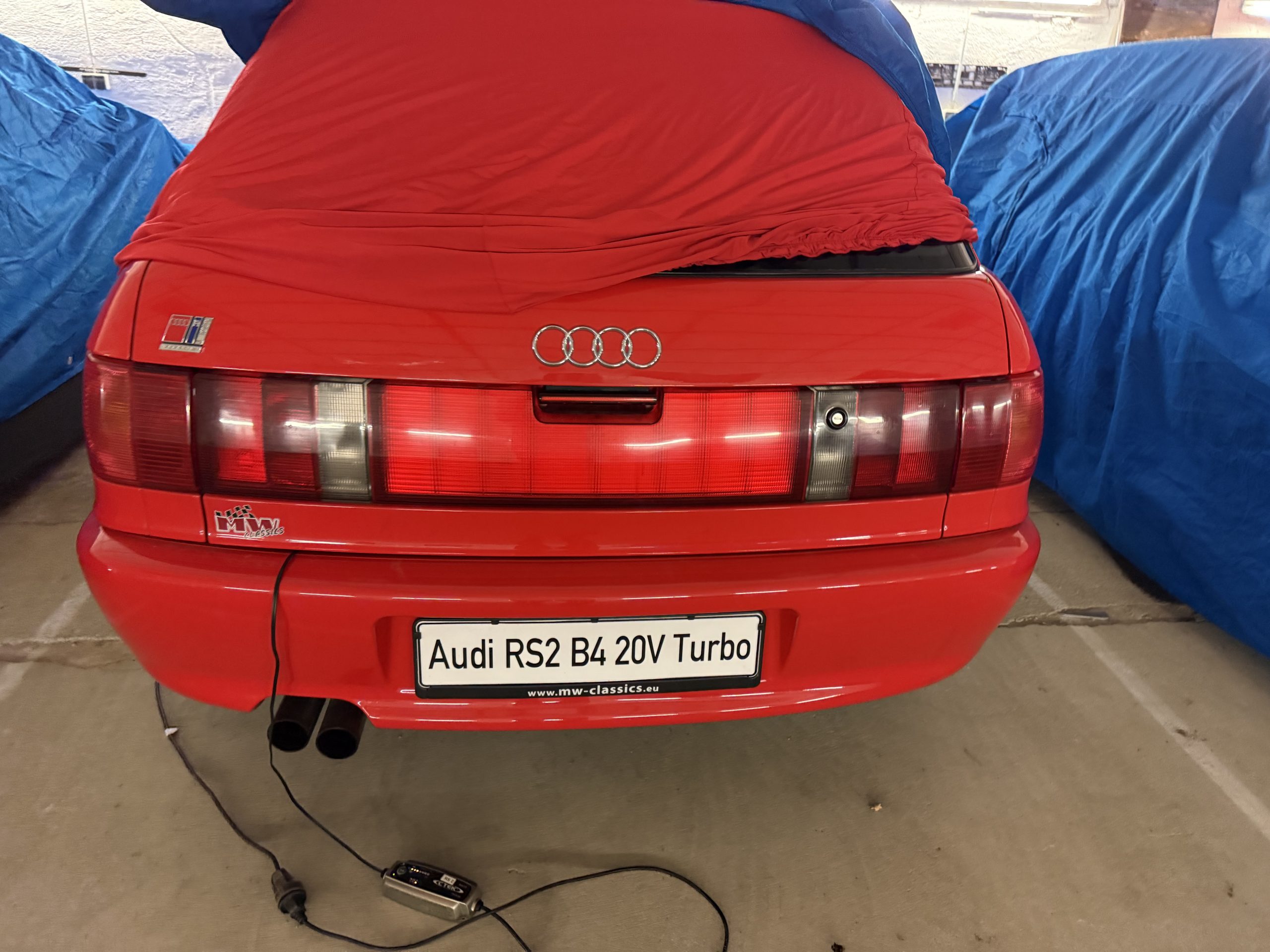 
								Audi RS2 full									