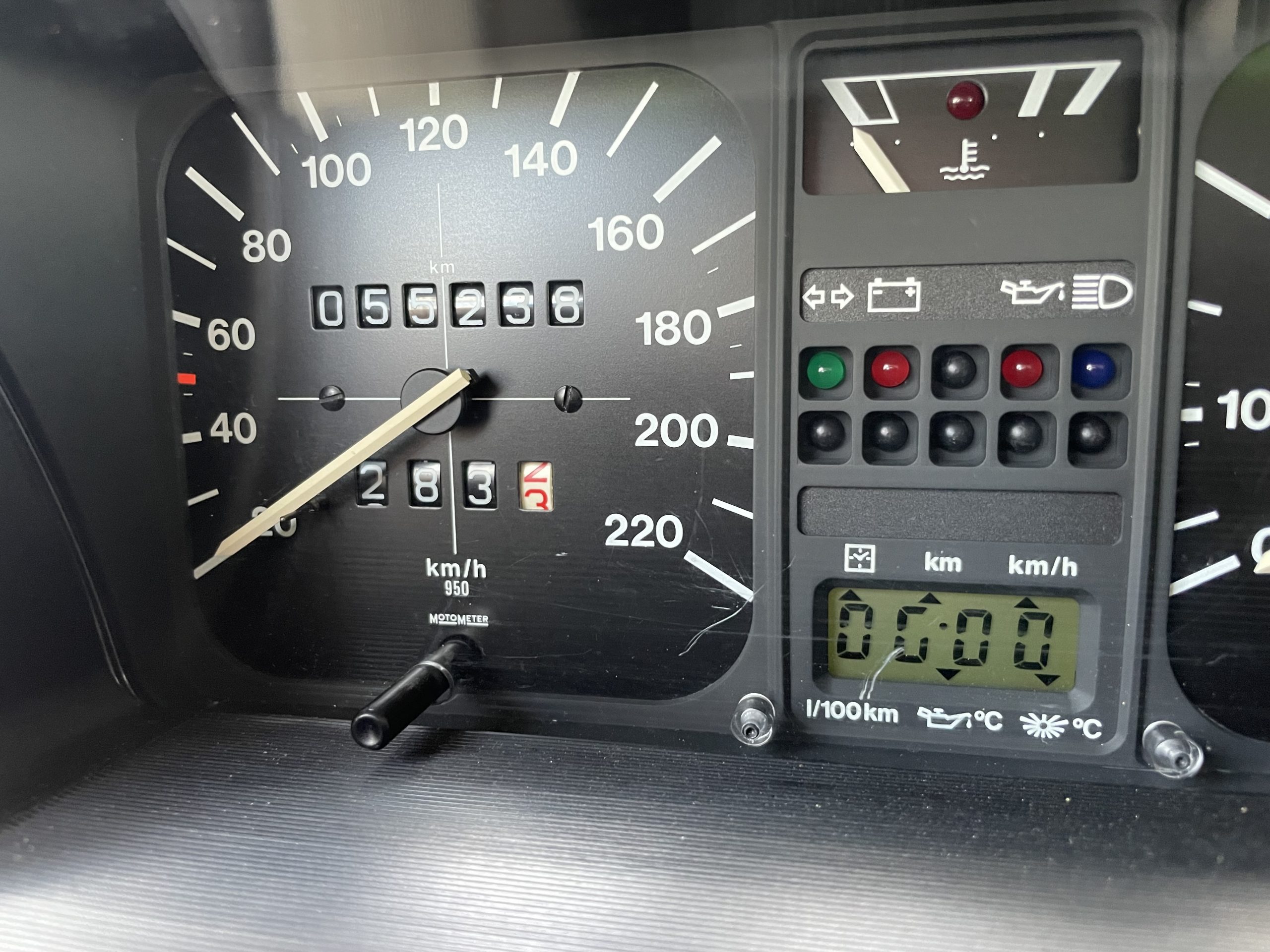 
								Golf 1 Cabrio Bel Air full									