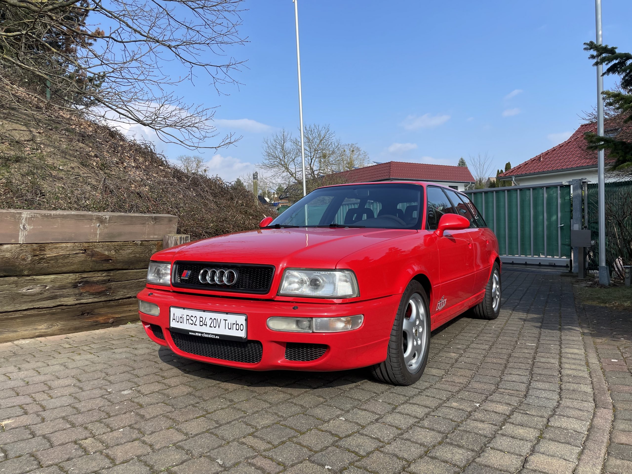 
								Audi RS2 full									