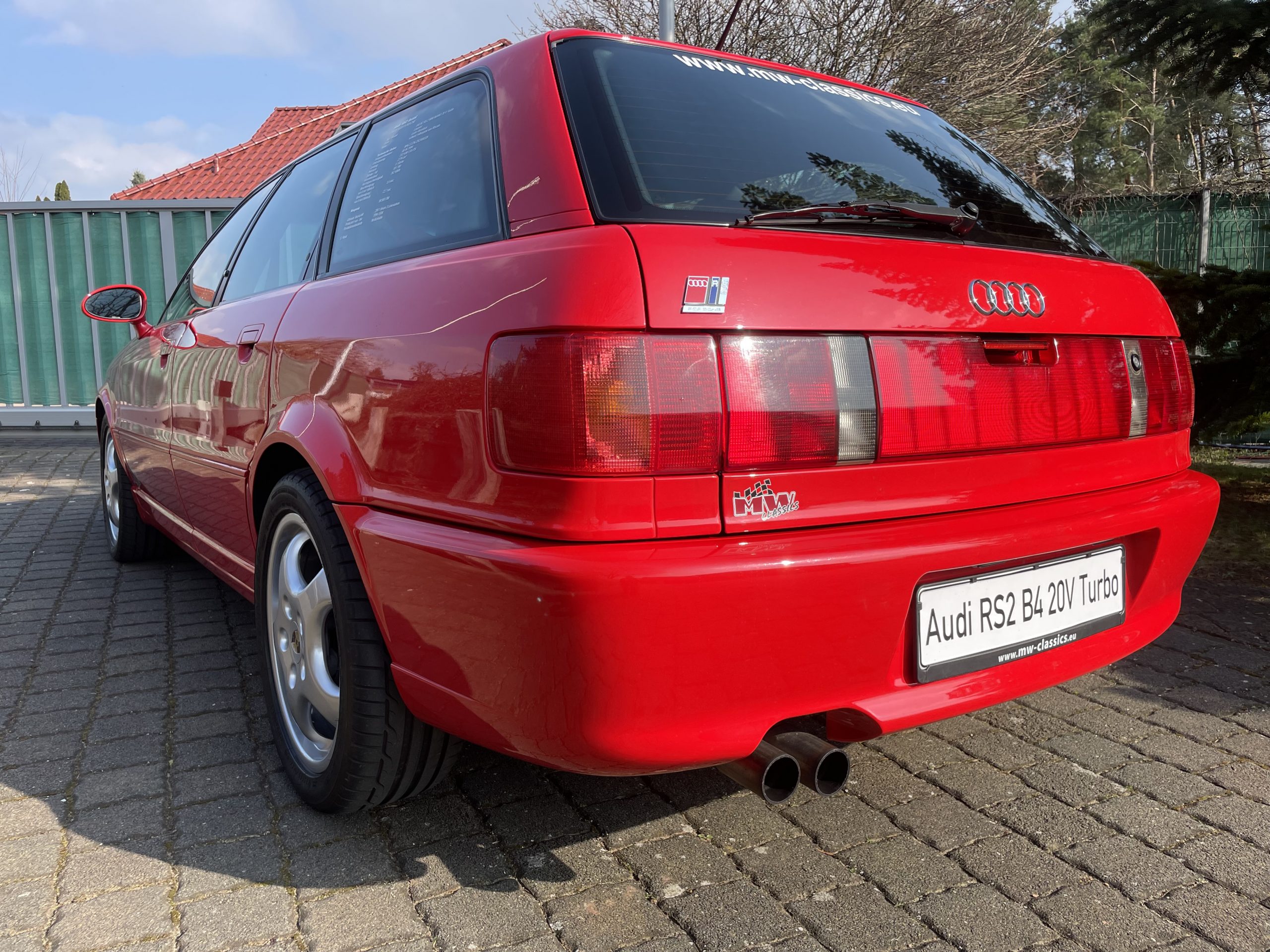 
								Audi RS2 full									