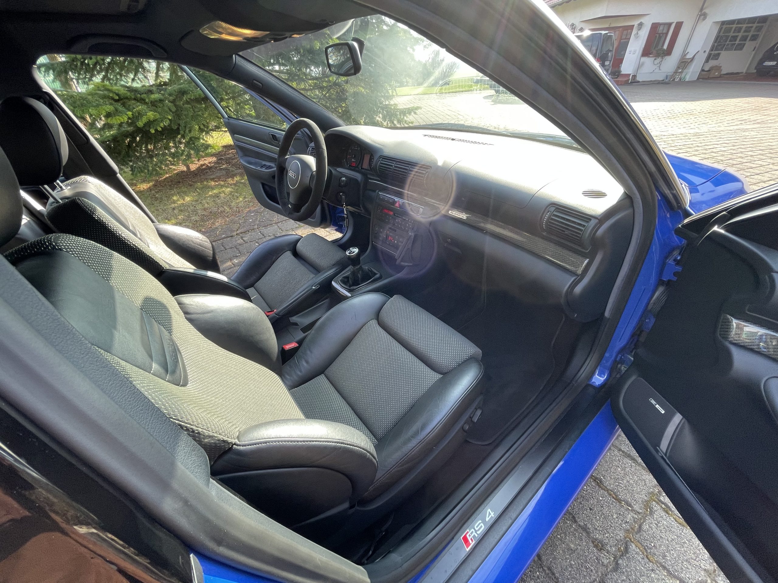 
								Audi RS 4 B5 Avant full									