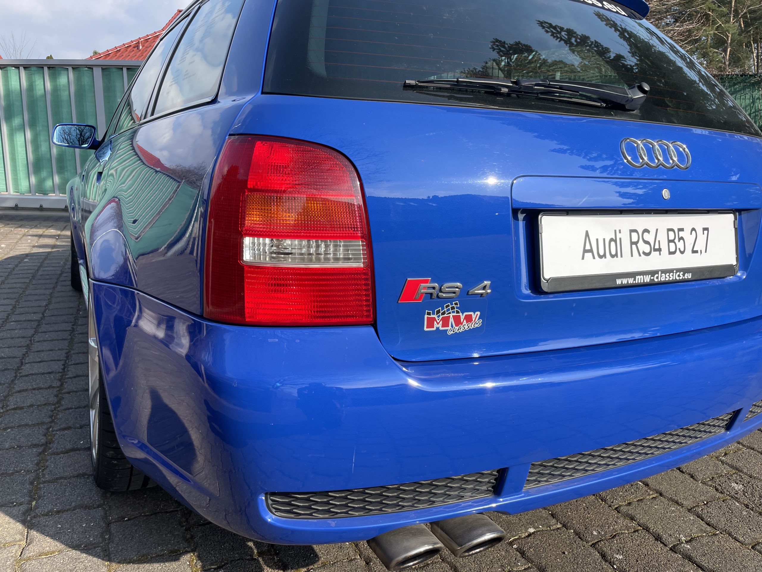 
								Audi RS 4 B5 Avant full									
