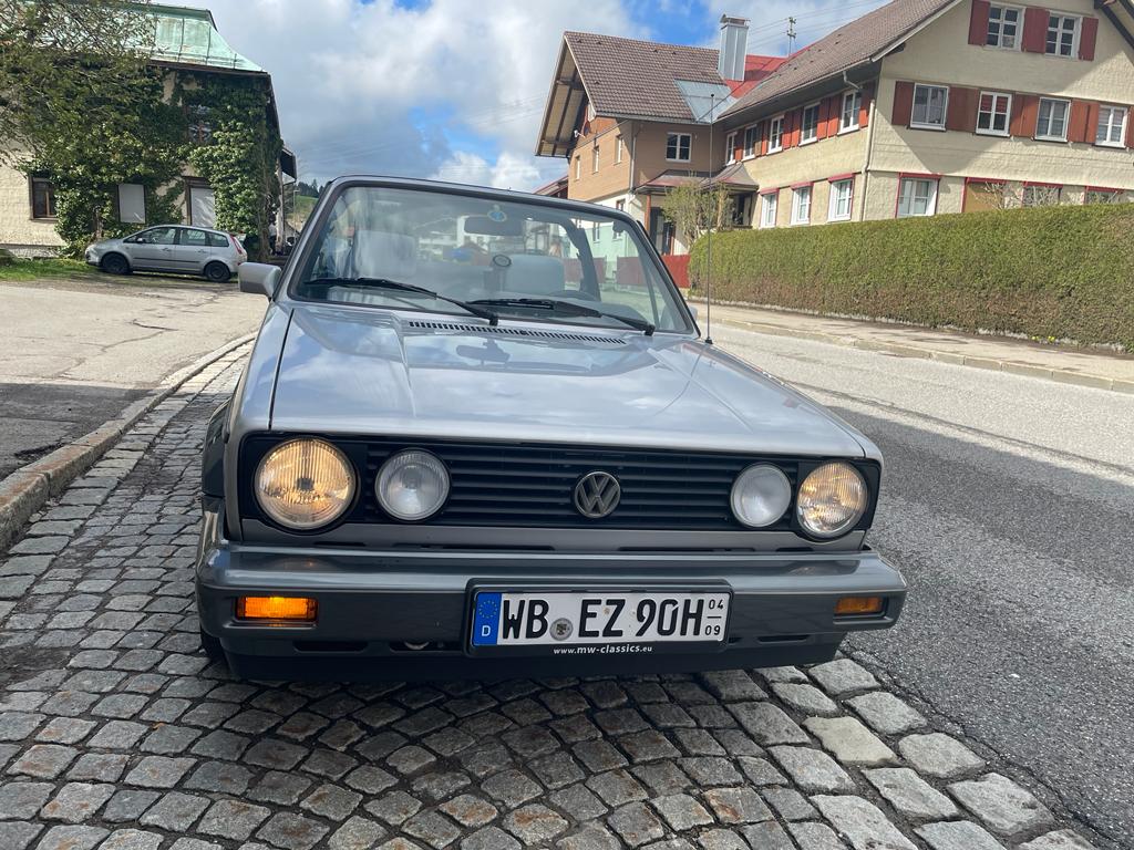 
								Golf 1 Cabrio Bel Air full									