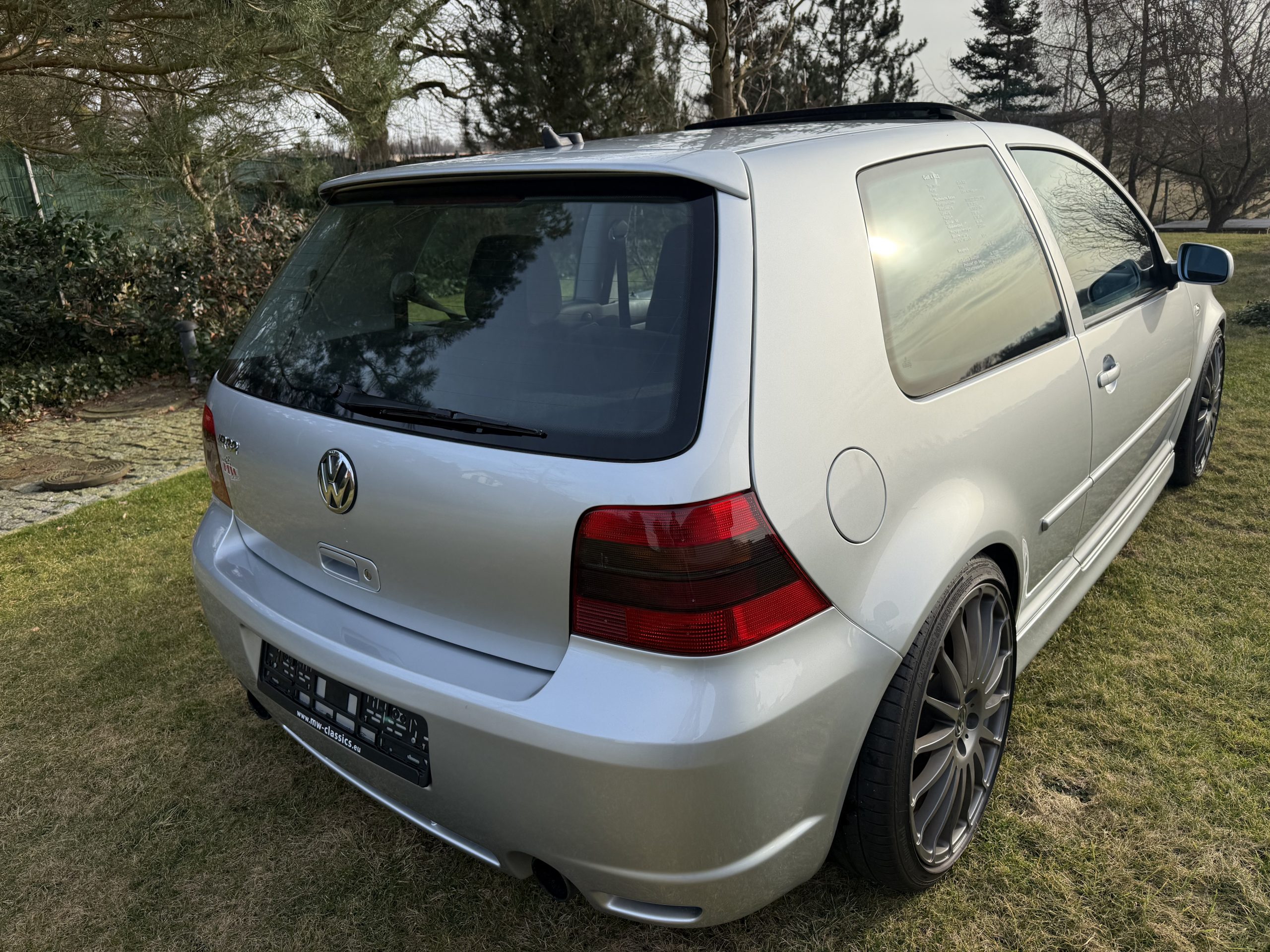 
								Golf R 32 full									