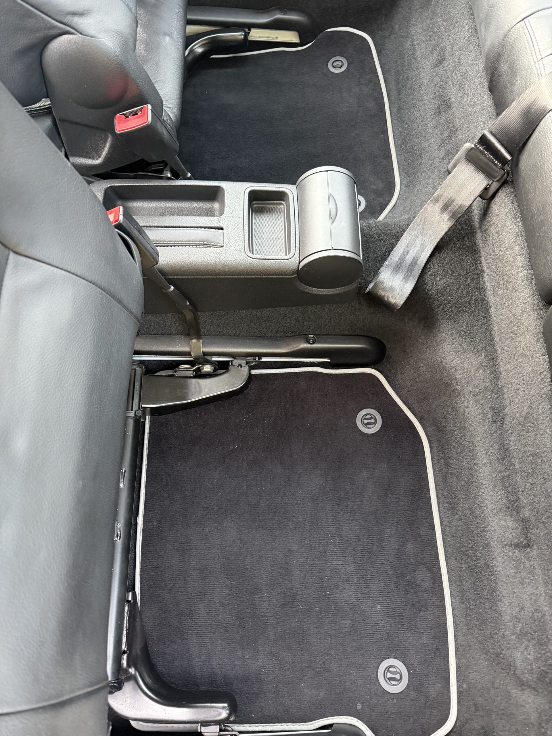 
								Golf R 32 full									