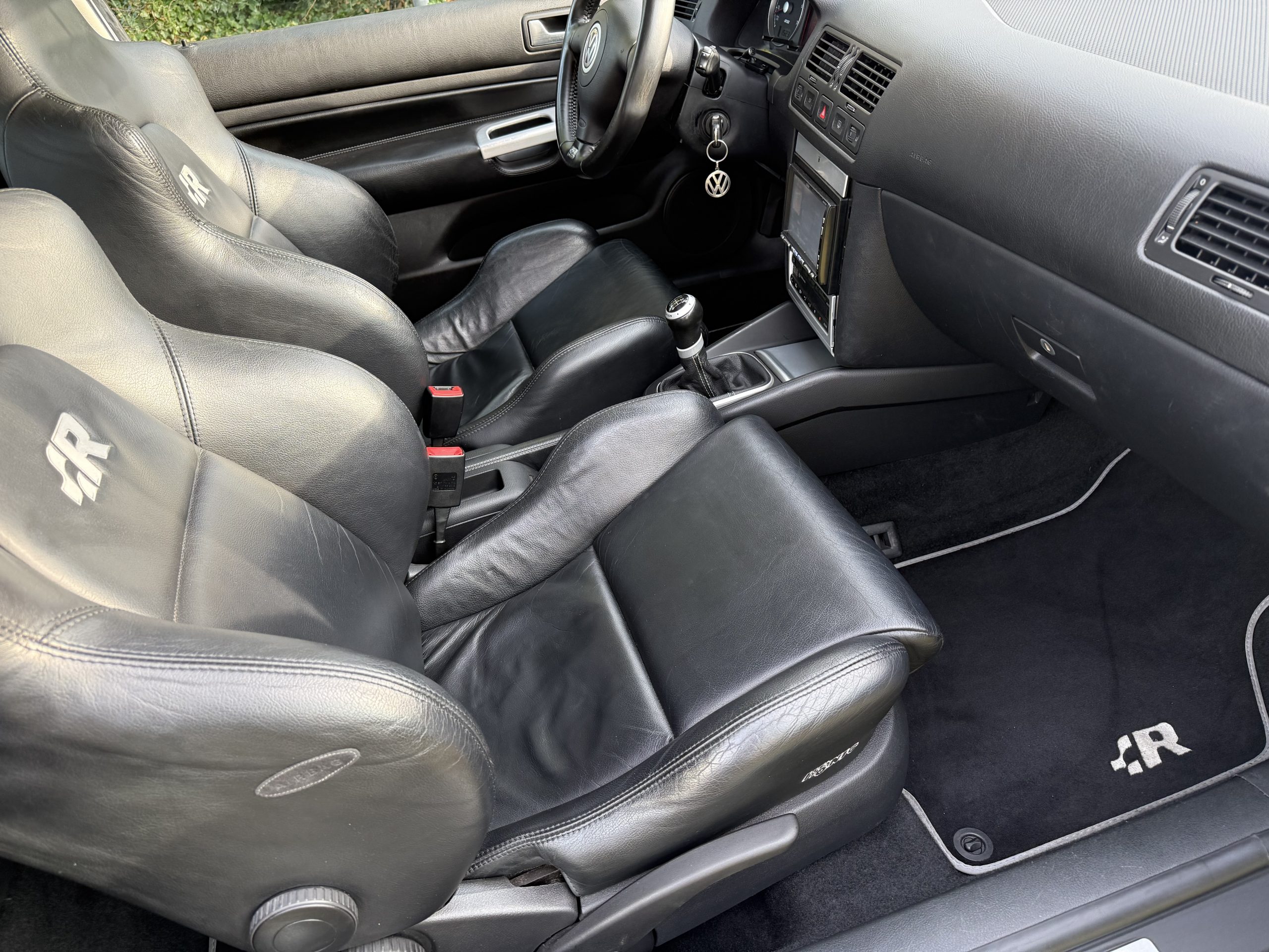 
								Golf R 32 full									