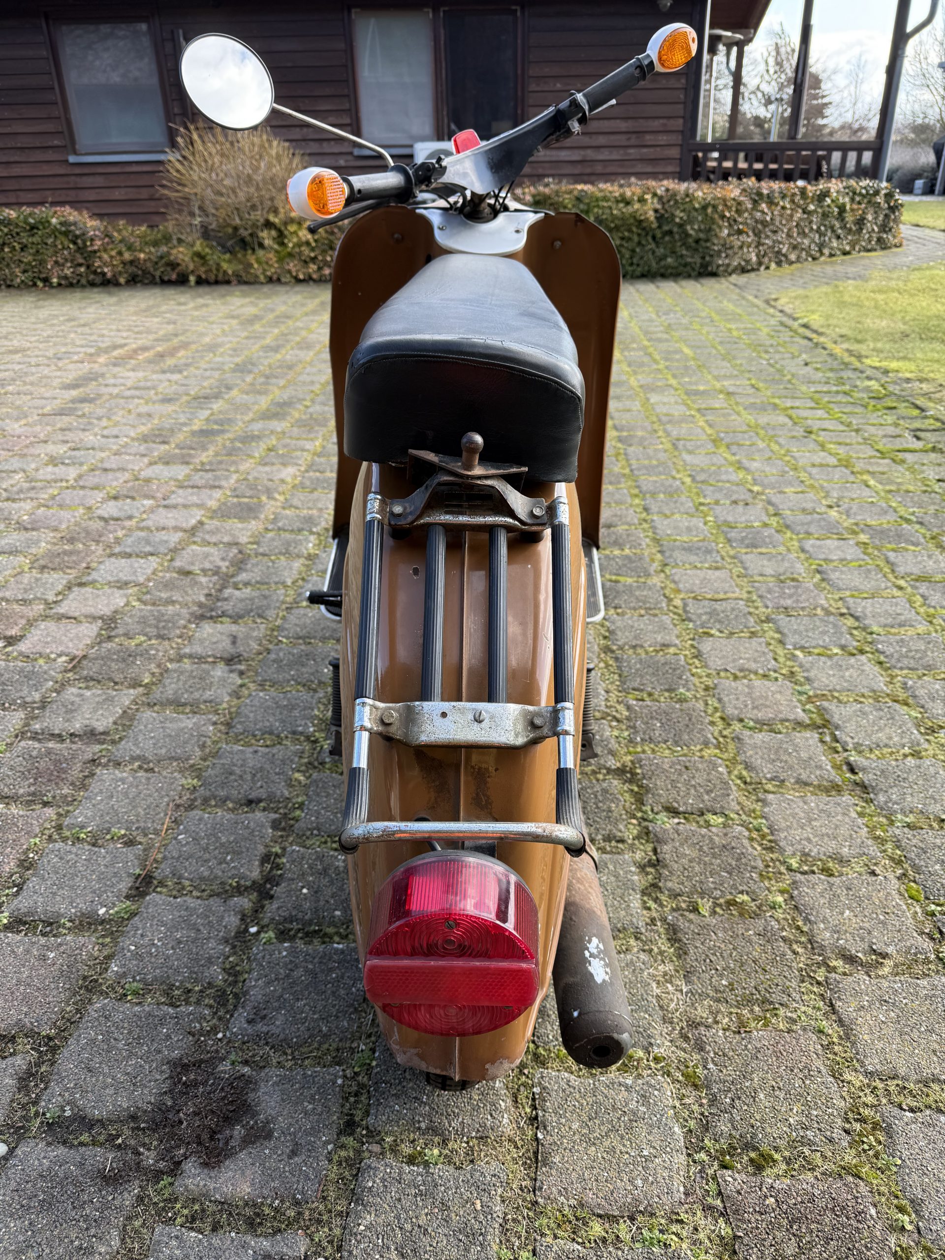 
								Schwalbe full									