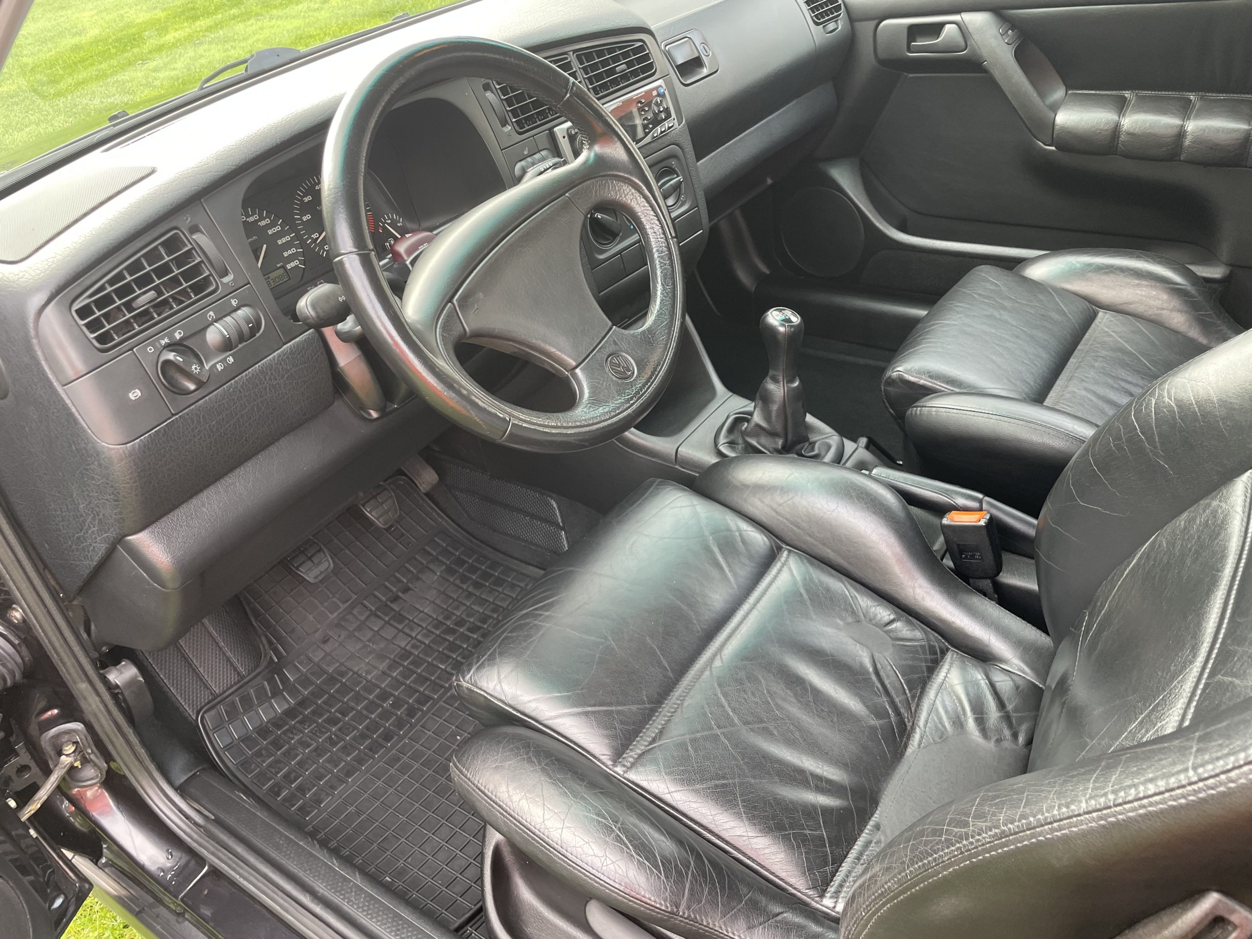 
								Golf 3 GTI 16V full									